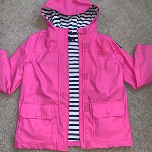 Tommy Adaptive hooded rain jacket 
Girls (12-14)